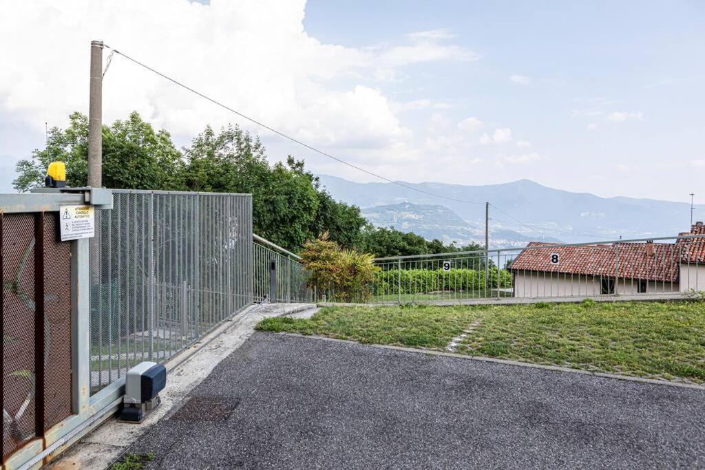 La Dolce Vita - Vista Lago E Piscina Parzanica Eksteriør bilde