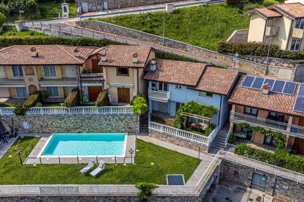 La Dolce Vita - Vista Lago E Piscina Parzanica Eksteriør bilde
